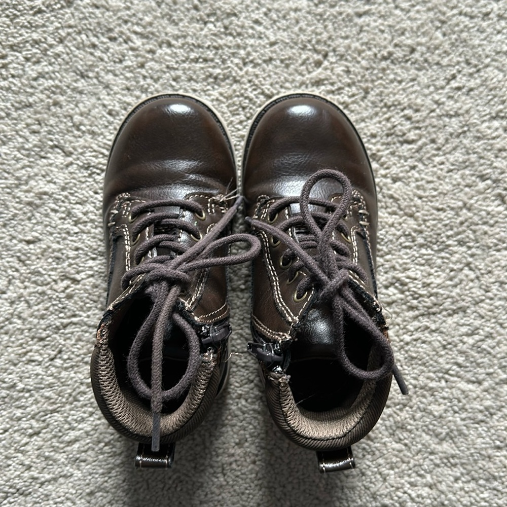 Gently used Eddie Bauer Quantum Lace-up Boot